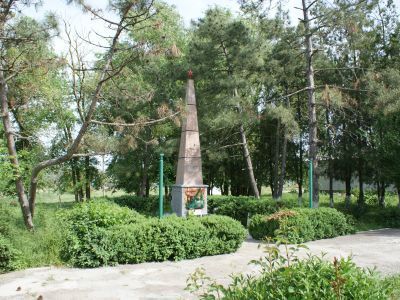 Могилы советских воинов