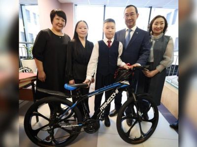 Глава Якутии исполнил мечту сына героически погибшего бойца СВО