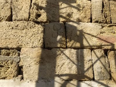 Граффити-строительный знак