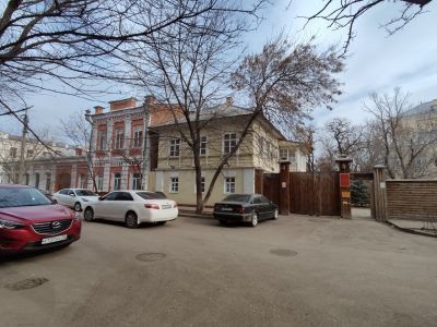 Дом, в котором родился и жил  с 1831 – 1850 гг. педагог-демократ Ульянов И.Н. – отец Ульянова (Ленина) В.И.