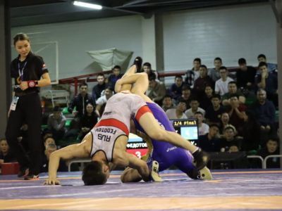 Определились финалисты чемпионата Якутии по вольной борьбе памяти Тарского