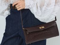 Клатч из натуральной кожи с крокодиловым тиснением O'STIN x Яндекс Книги, Фиолетовый