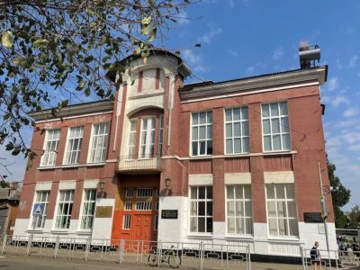 Здание, где находился штаб по формированию первого революционного коммунистического полка