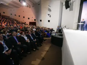 Айсен Николаев принял участие в форуме «Хозактив АЛРОСА»