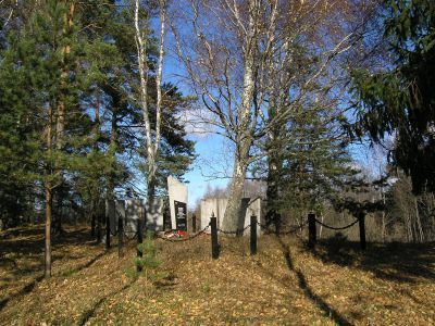 Братская могила воинов Советской Армии, погибших в 1943 г.