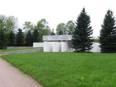 Братское захоронение советских солдат, погибших в 1941-1944 гг.