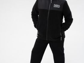 Куртка трикотажная для мальчиков