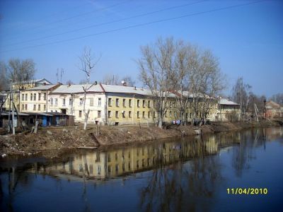 Образец жилой и хозяйственной застройки набережной