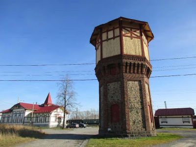 Водоемное здание