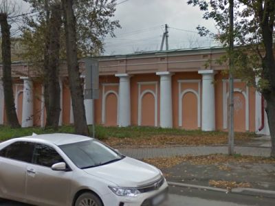 Ограда с колоннадой