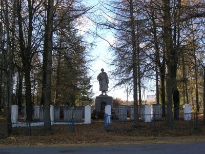 Братская могила воинов Советской Армии, погибших в 1943 г.