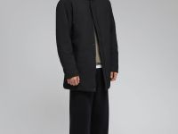 Утепленная куртка с капюшоном