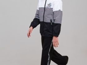 Куртка текстильная с полиуретановым покрытием для мальчиков (ветровка)