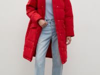 Утепленное пальто с капюшоном