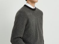 Джемпер полуприлегающего силуэта