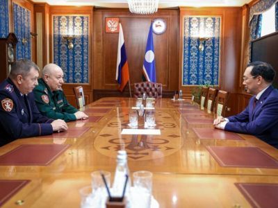 Главе Якутии представили нового руководителя территориального органа Росгвардии