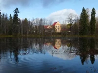 Парк с прудом