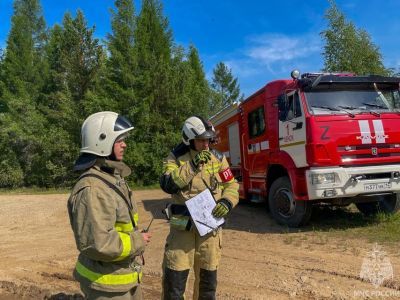 Пожарные Якутии провели учения на складе Ленского аэропорта