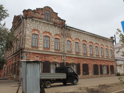 Особняк с биллиардной и спортивным залом