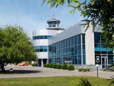 Главный корпус Музея Мирового океана