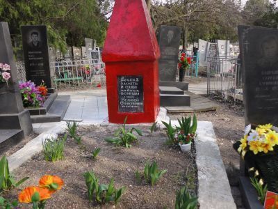 Братская могила 30 советских воинов, погибших в боях с фашистскими захватчиками