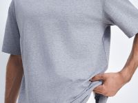 Базовая футболка прямого силуэта