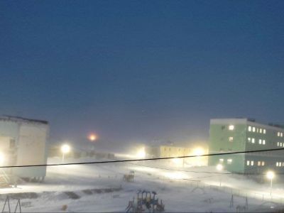 В Тикси из-за сильного ветра женщинам разрешили не работать