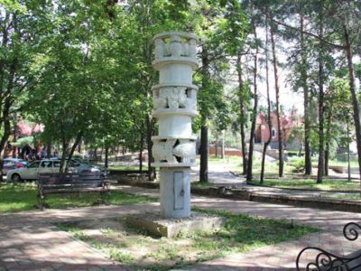 Декоративная скульптура - светильник