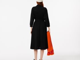 Женское платье Lacoste на пуговицах с длинным рукавом