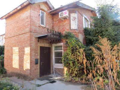 Каретный сарай и конюшня