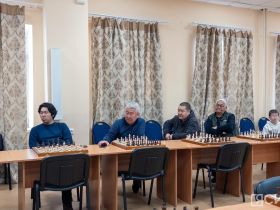 Гроссмейстер Игорь Лысый встретился с шахматистами в Якутске