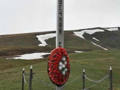 Памятник воинам-пограничникам и воинам 806-го, 66-го, 307-го стрелковых полков