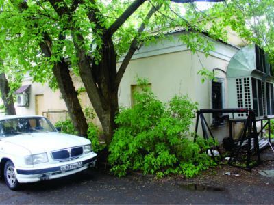 Фрагменты ворот и ограды