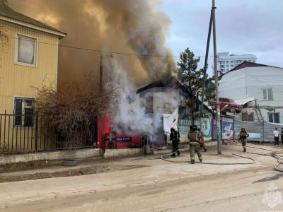 В Якутске в одном из рестобаров произошел пожар