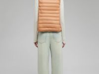 Пуховый жилет с натуральным пухом