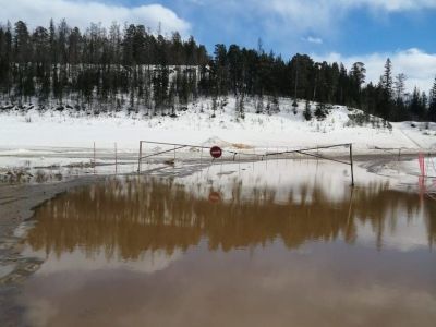 Открыт мостовой переход через реку Нюю