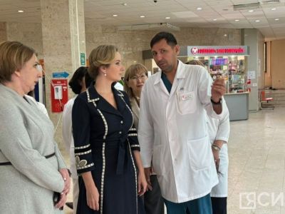 Мария Львова-Белова посетила Национальный центр медицины Якутии