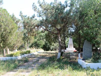 Группа могил советских воинов