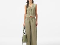 Женская облегающая блузка-жилетка Lacoste