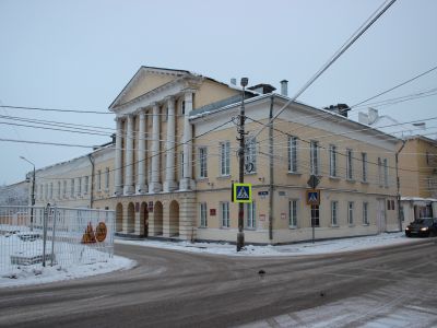 Дом Озерова