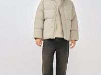 Утеплённая куртка с капюшоном и накладными карманами, Серый