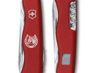 Многофункциональный складной нож Victorinox Equestrian 0.8883 с фиксатором лезвия 11 функций красный, для конного спорта