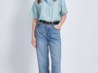 Блузка с коротким рукавом и отложным воротником