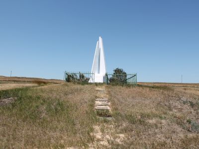 Братская могила советских воинов