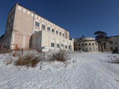 Дворец культуры ЛВРЗ (архитекторы П.Фабристов, Н.Шматько)