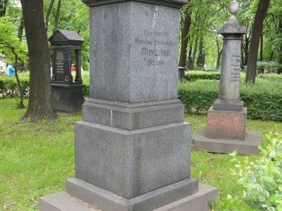 Могила Пименова Н.С. (1784-1833), скульптора и Пименова С.С. (1812-1864), скульптора