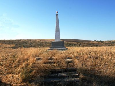 Памятный знак в честь воинов-односельчан, погибших в годы Великой Отечественной войны
