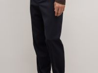 Брюки прямого кроя на средней посадке