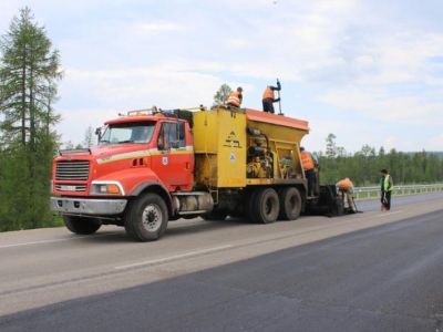 Более 20 км автодороги «Лена» защитят слоями износа 