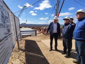 Строительство магистрального газопровода ведется на месте будущей Новоленской ТЭС